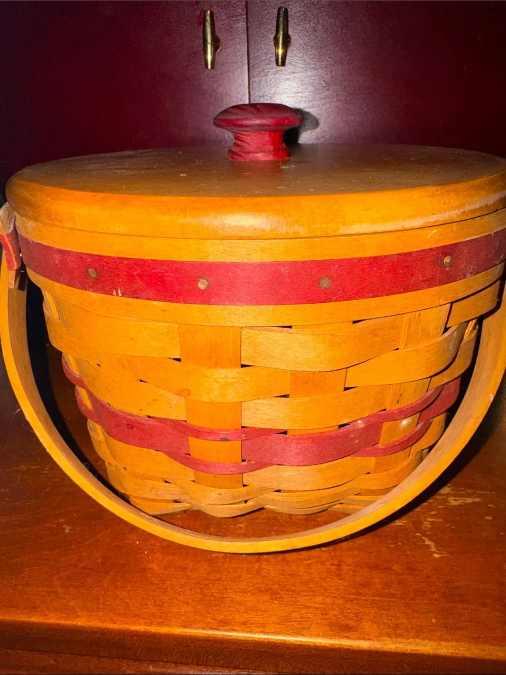 Longaberger Vintage Red and Natural Woven Picnic Basket with Lid and Handle